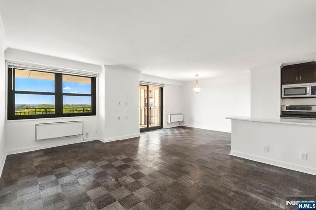 7855 Boulevard East 12F, North Bergen, NJ 07047
