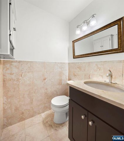 7855 Boulevard East 12F, North Bergen, NJ 07047