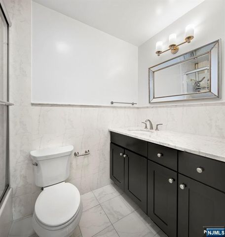 7855 Boulevard East 12F, North Bergen, NJ 07047