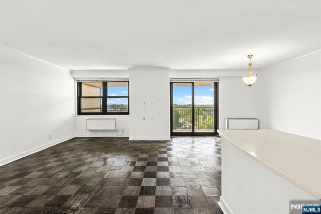 7855 Boulevard East 12F, North Bergen, NJ 07047