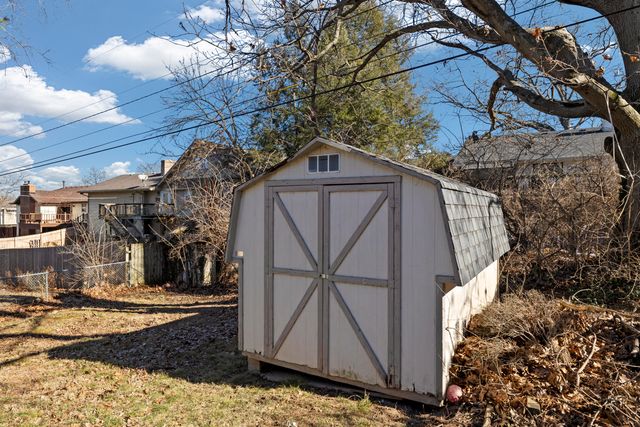 1520 S Devon Road, Springfield, MO 65809