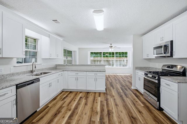 208 Eagle Way, Stockbridge, GA 30281