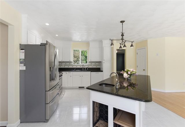 57 Hunters Crossing Drive, Coventry, RI 02816