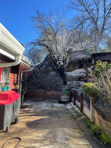 13530 Joshua Way, Sonora, CA 95370