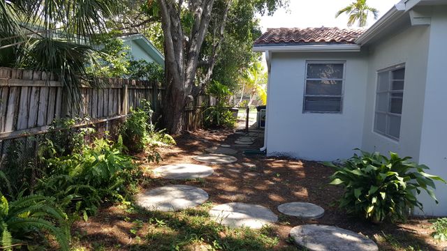 1132 SW 3rd Street, Boca Raton, FL 33486