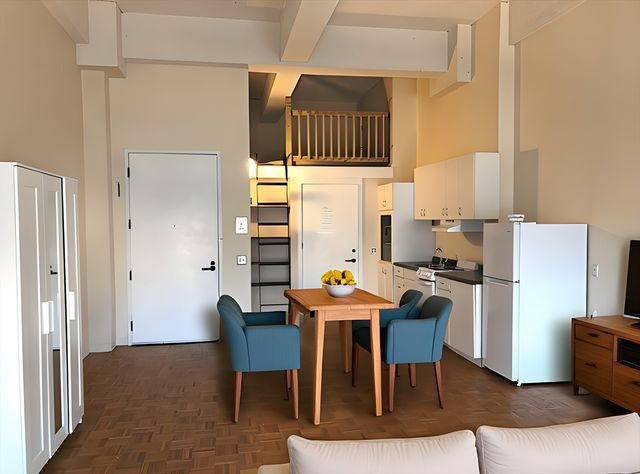 61 Brookline Avenue 311, Boston, MA 02215