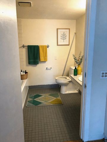 61 Brookline Avenue 311, Boston, MA 02215