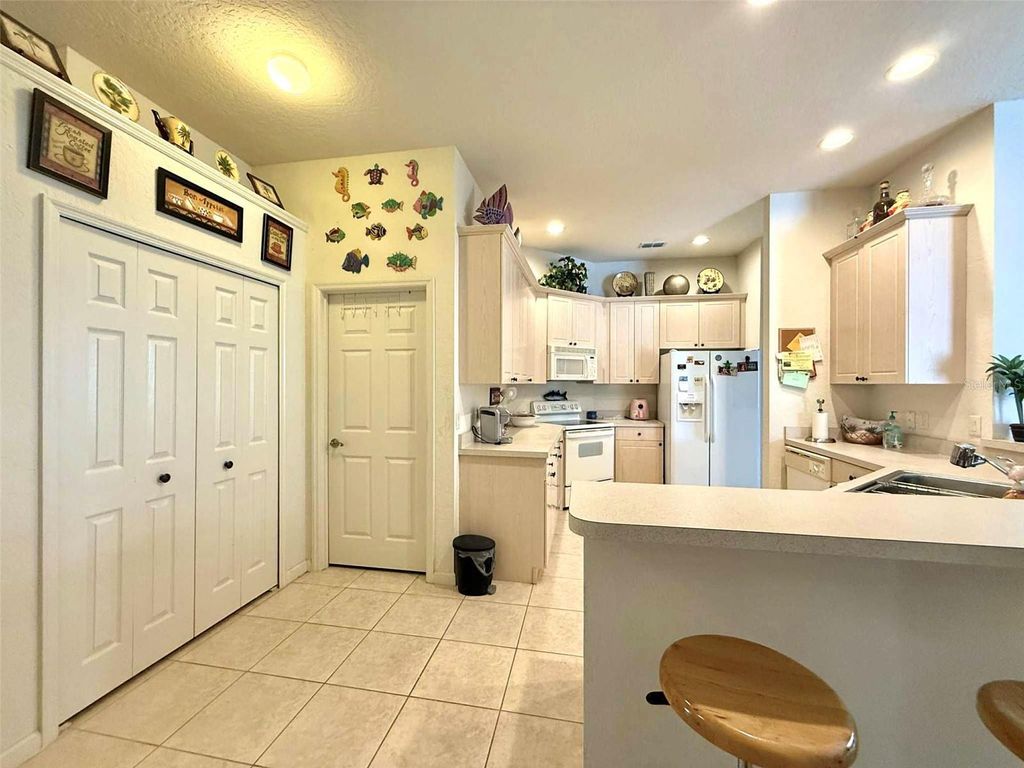 Image 13 of property listing at 3539 MAPLE RIDGE LOOP, Kissimmee, FL 34741