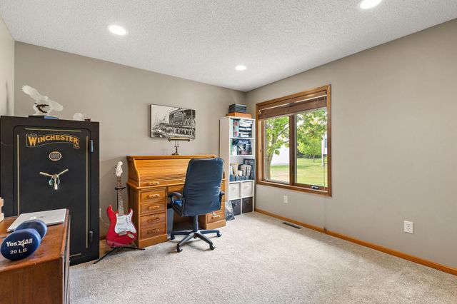 14943 Hillside Circle NW, Prior Lake, MN 55372