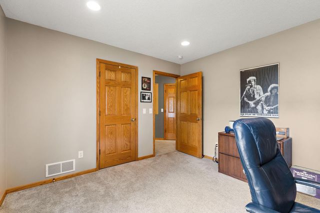 14943 Hillside Circle NW, Prior Lake, MN 55372