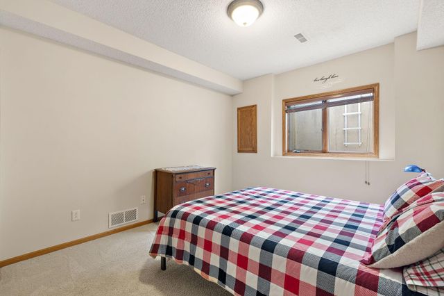 14943 Hillside Circle NW, Prior Lake, MN 55372