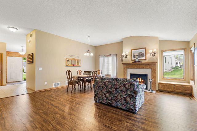14943 Hillside Circle NW, Prior Lake, MN 55372