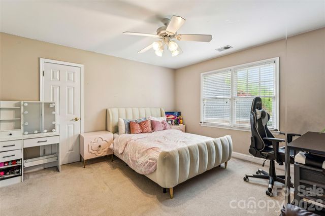 3001 Cardigan Court, Matthews, NC 28104