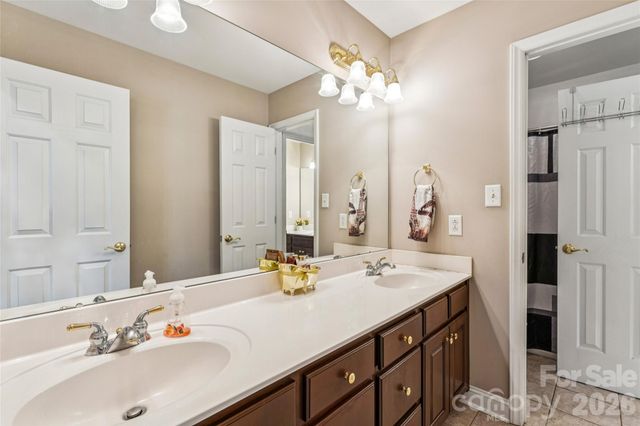 3001 Cardigan Court, Matthews, NC 28104