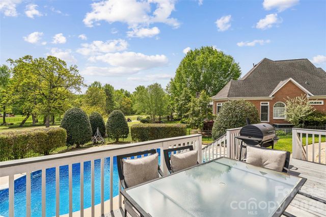 3001 Cardigan Court, Matthews, NC 28104