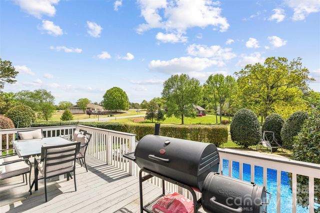 3001 Cardigan Court, Matthews, NC 28104