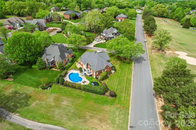 3001 Cardigan Court, Matthews, NC 28104