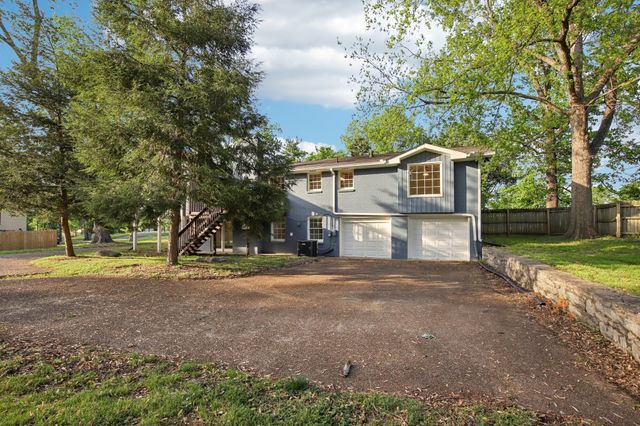 152 Lake Terrace Dr, Hendersonville, TN 37075