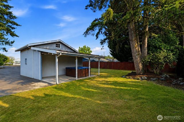 926 16th Street SW, Puyallup, WA 98371