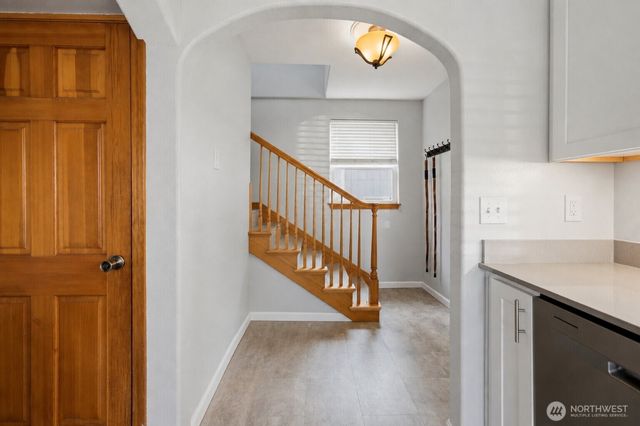 926 16th Street SW, Puyallup, WA 98371