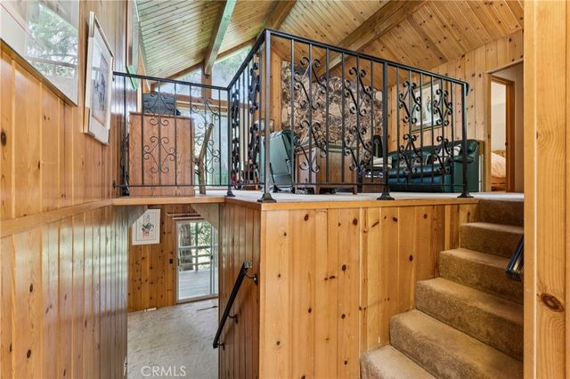 582 Grass Valley Court, Lake Arrowhead, CA 92352