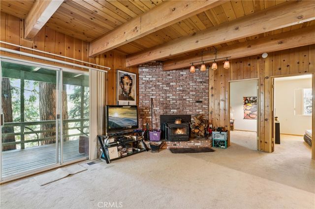 582 Grass Valley Court, Lake Arrowhead, CA 92352