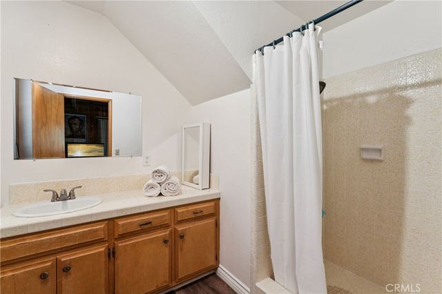 582 Grass Valley Court, Lake Arrowhead, CA 92352