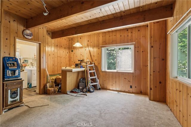 582 Grass Valley Court, Lake Arrowhead, CA 92352
