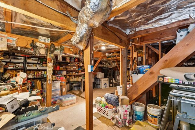 582 Grass Valley Court, Lake Arrowhead, CA 92352