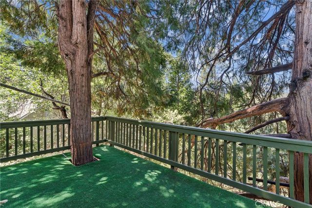 582 Grass Valley Court, Lake Arrowhead, CA 92352