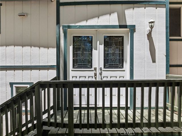 582 Grass Valley Court, Lake Arrowhead, CA 92352