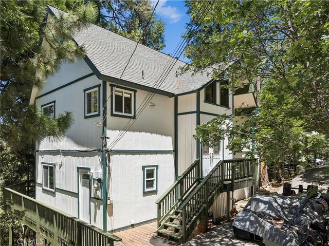582 Grass Valley Court, Lake Arrowhead, CA 92352