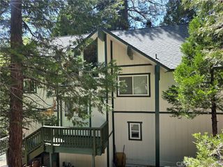 582 Grass Valley Court, Lake Arrowhead, CA 92352