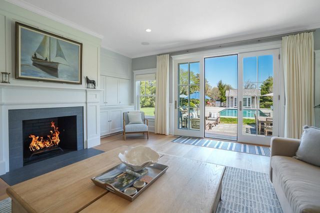 2 Noras Lane, Edgartown, MA 02539