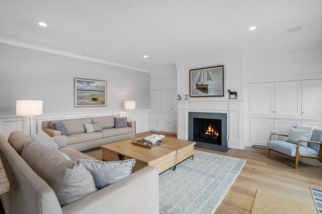 2 Noras Lane, Edgartown, MA 02539