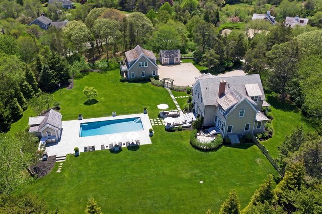 2 Noras Lane, Edgartown, MA 02539