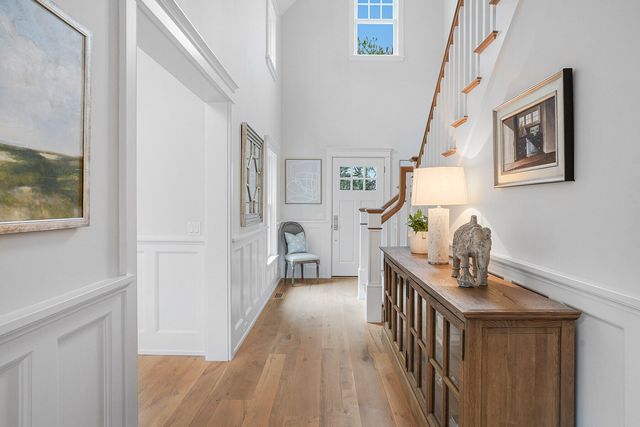 2 Noras Lane, Edgartown, MA 02539