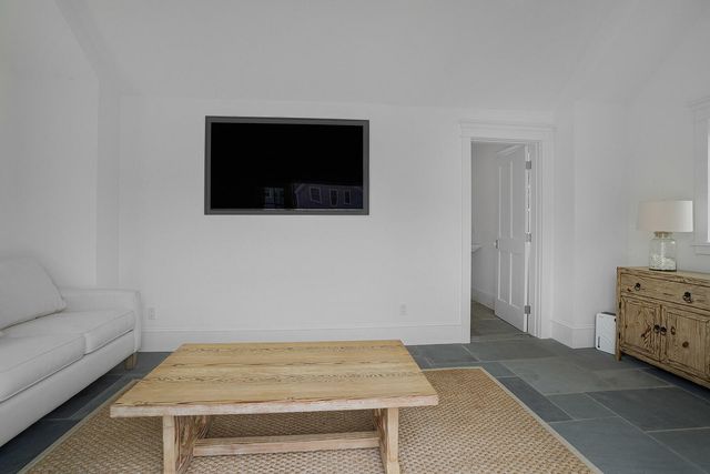 2 Noras Lane, Edgartown, MA 02539