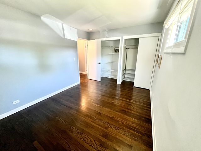 128 E Normandy Drive, Addison, IL 60101