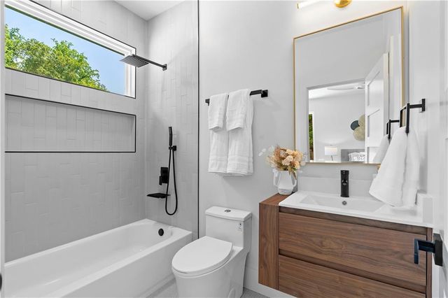 2454 Caladium NE Drive, Atlanta, GA 30345