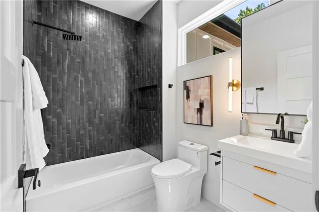 2454 Caladium NE Drive, Atlanta, GA 30345