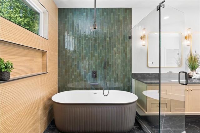 2454 Caladium NE Drive, Atlanta, GA 30345