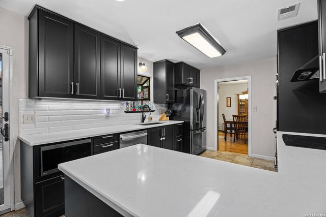 3055 Colony, San Antonio, TX 78230