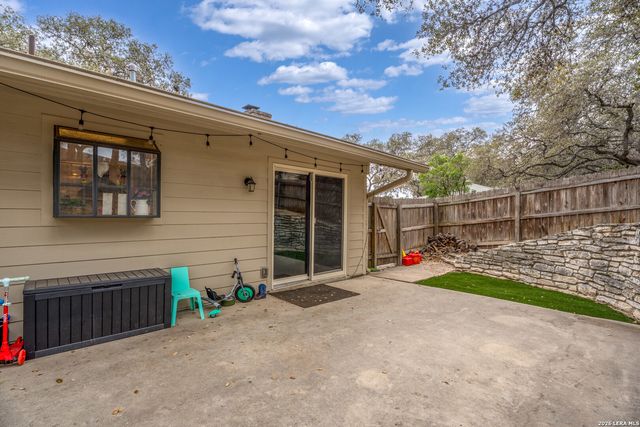 3055 Colony, San Antonio, TX 78230