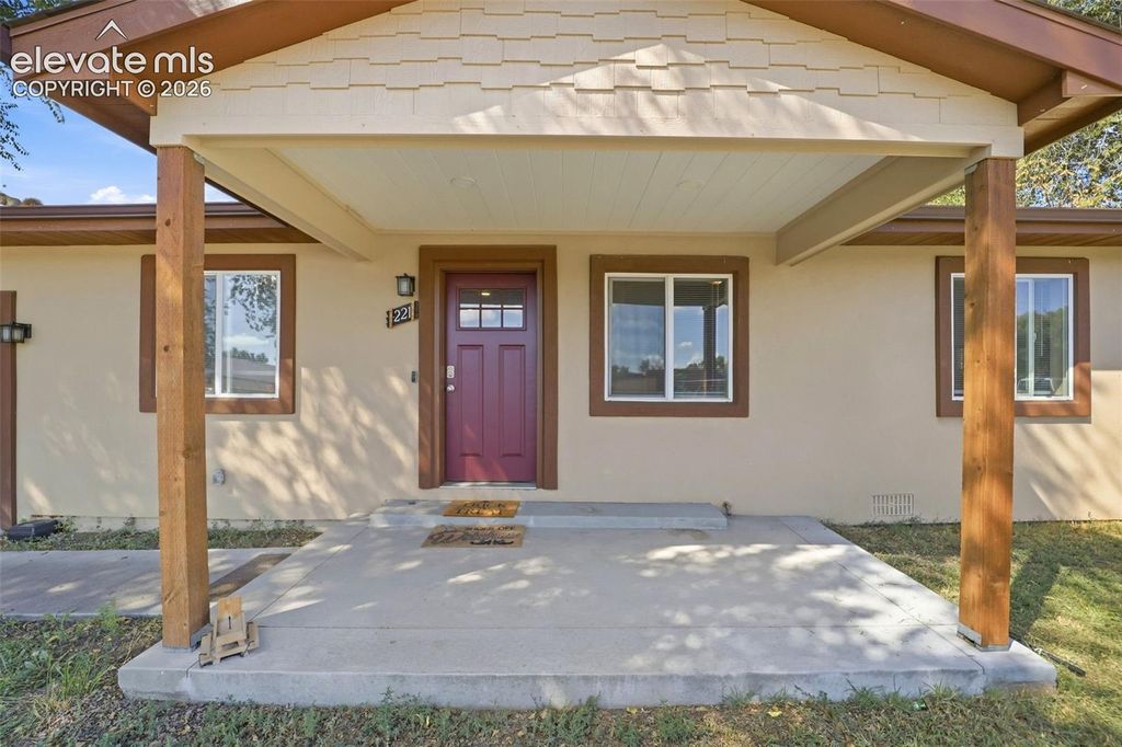 221 N Vine Street, Fountain, CO 80817 — photo 2