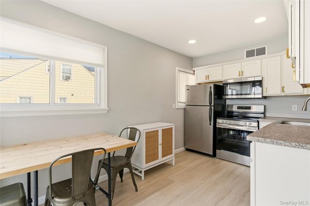 76 Alhambra Road, Massapequa, NY 11758