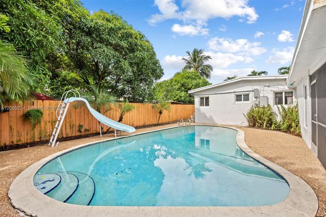 3711 SW 39th Avenue, West Park, FL 33023