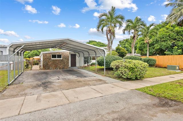 3711 SW 39th Avenue, West Park, FL 33023