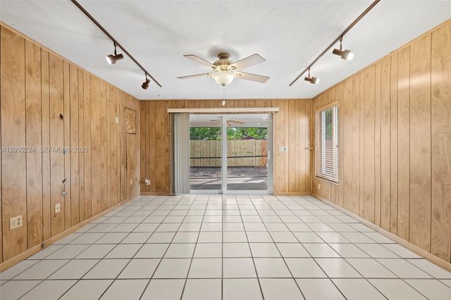 3711 SW 39th Avenue, West Park, FL 33023