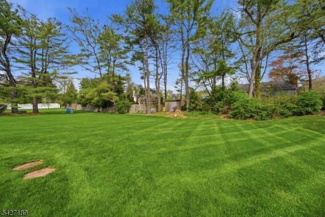 7 CANDLE LANE, East Brunswick Twp., NJ 08816